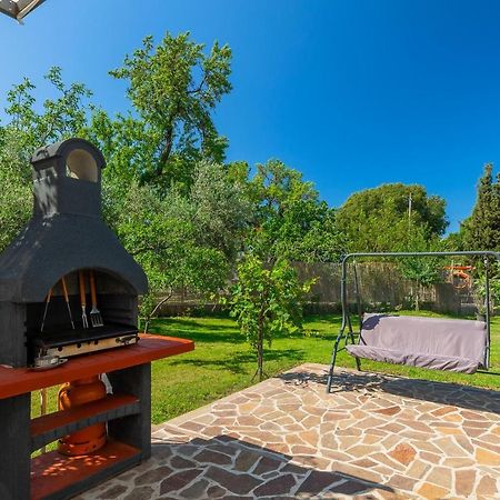 Holiday House Chill Out Loborika Marčana Εξωτερικό φωτογραφία
