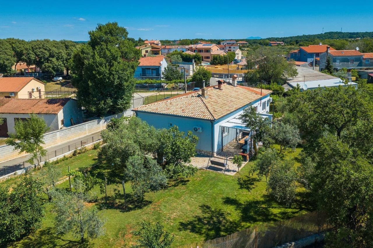 Holiday House Chill Out Loborika Marčana Εξωτερικό φωτογραφία